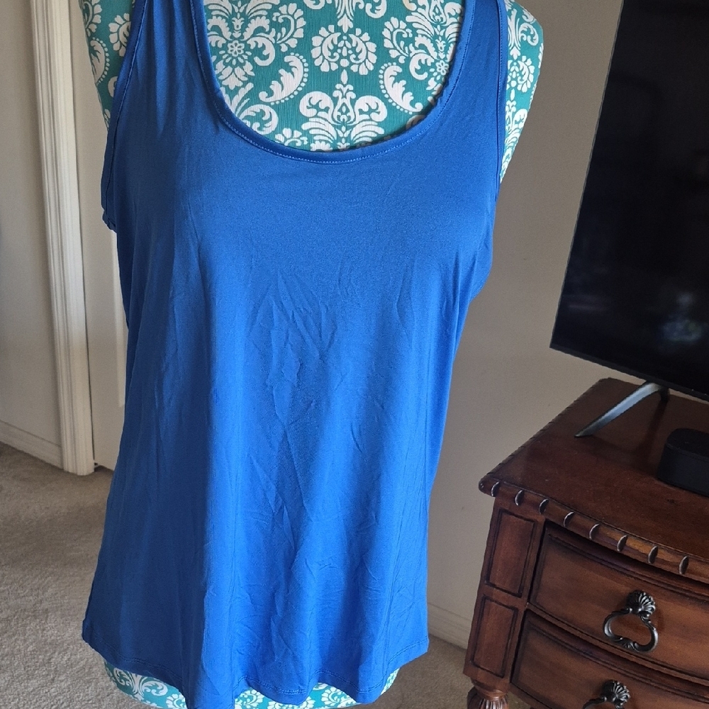 Sweat Resistant Tank - Picture 3 of 8